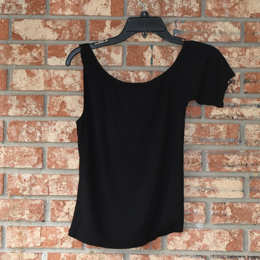 TRUTH By Republic Black Top NWT - Picture 2 of 3
